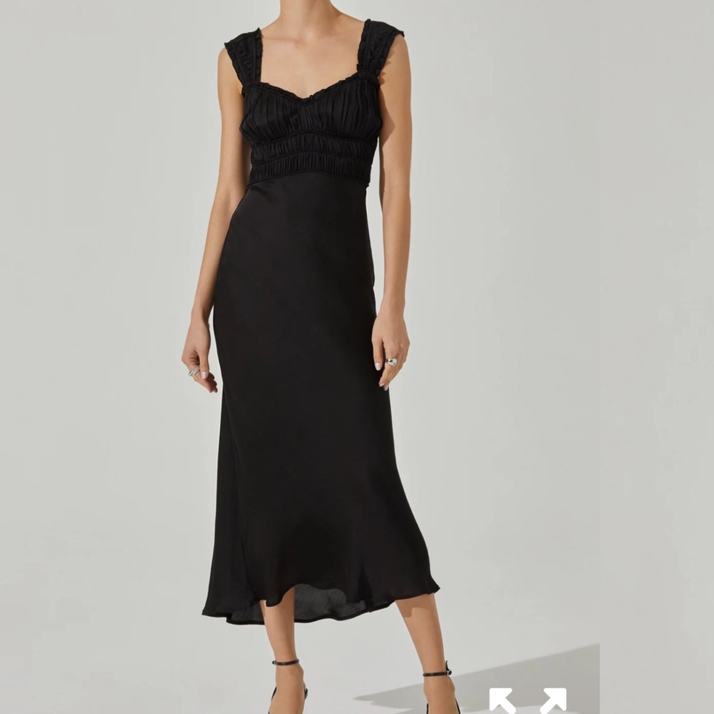 Astr Black Sleeveless Dress